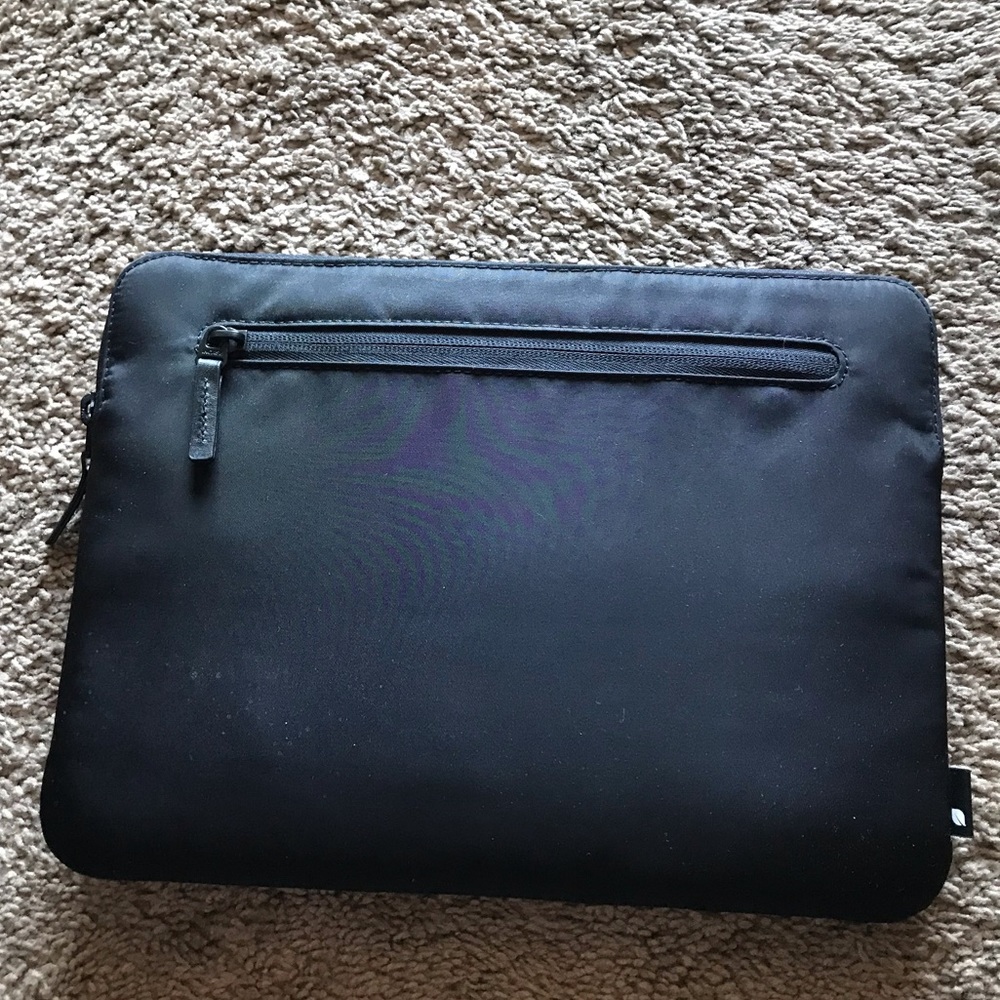 Incase Soft Chromebook/Laptop Case